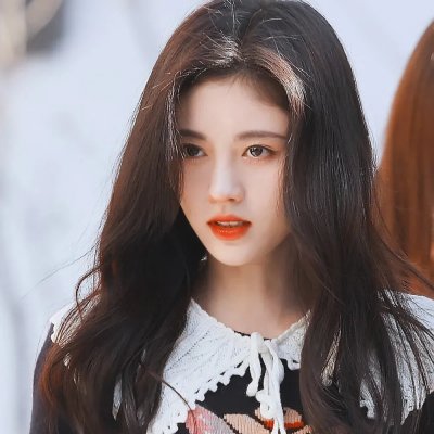 情谜艾曼纽封面